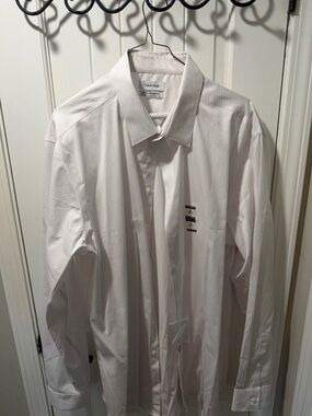 Calvin Klein Men’s White Dress Shirt with Micro-Texture